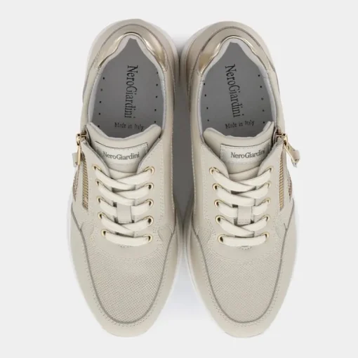 SNEAKERS BEIGE E409831D